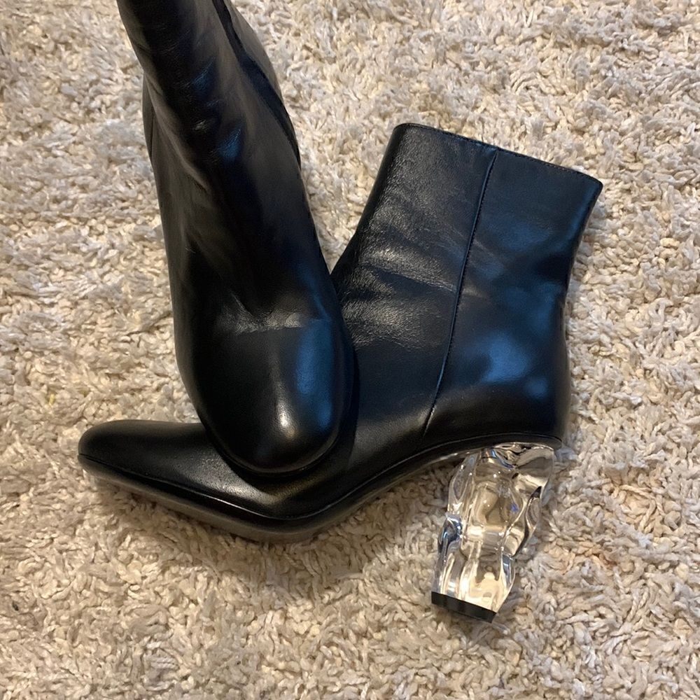 Frame EUC black leather ankle boots with thick textured clear heel Size 36
